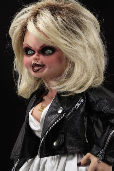 BRIDE OF CHUCKY - 1:1 REPLICA - LIFE-SIZE TIFFANY Geeks Outpost BRIDE OF CHUCKY - 1:1 REPLICA - LIFE-SIZE TIFFANY Geeks Outpost