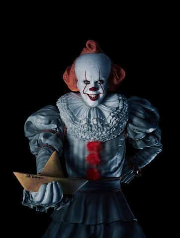 IT CHAPTER 2: LIFESIZE “PENNYWISE” STATUE – Geeks Outpost